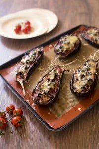 Aubergines pizza aux tomates et câpres