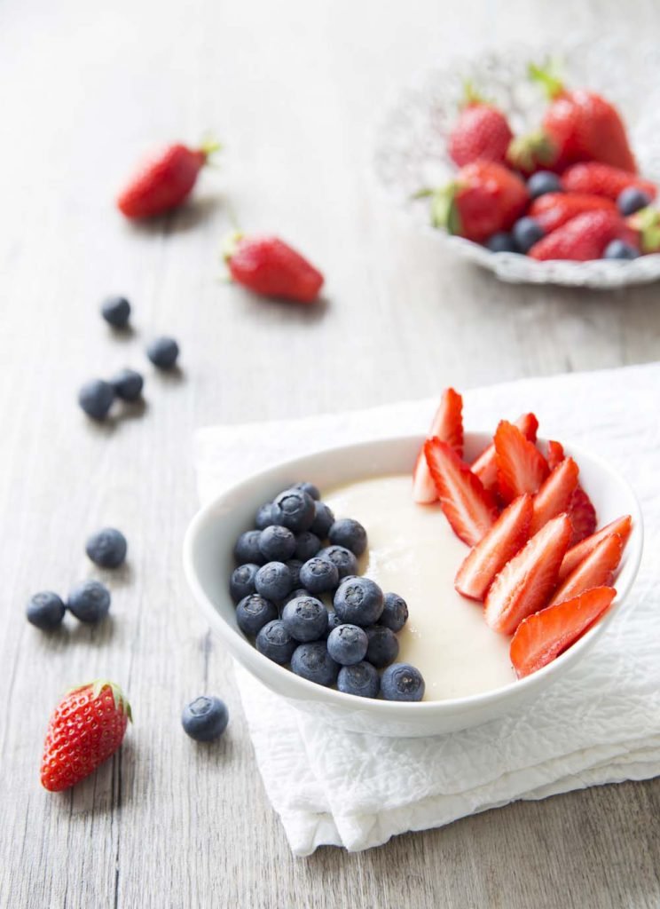 Photo de la recette : Mousse au citron et miel en version bleu blanc rouge