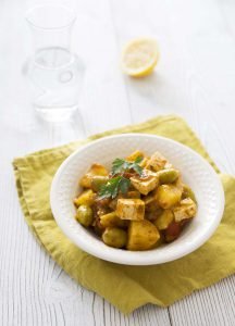 Tajine de pommes de terre et tofu sauce chermoula
