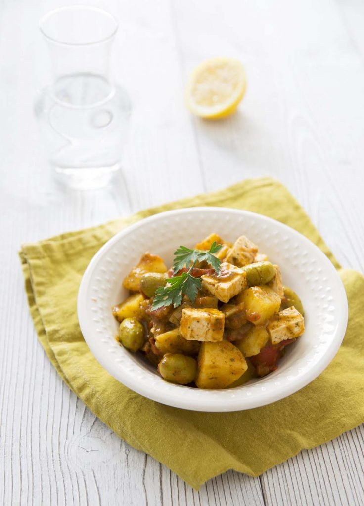 Photo de la recette : Tajine de pommes de terre et tofu sauce chermoula