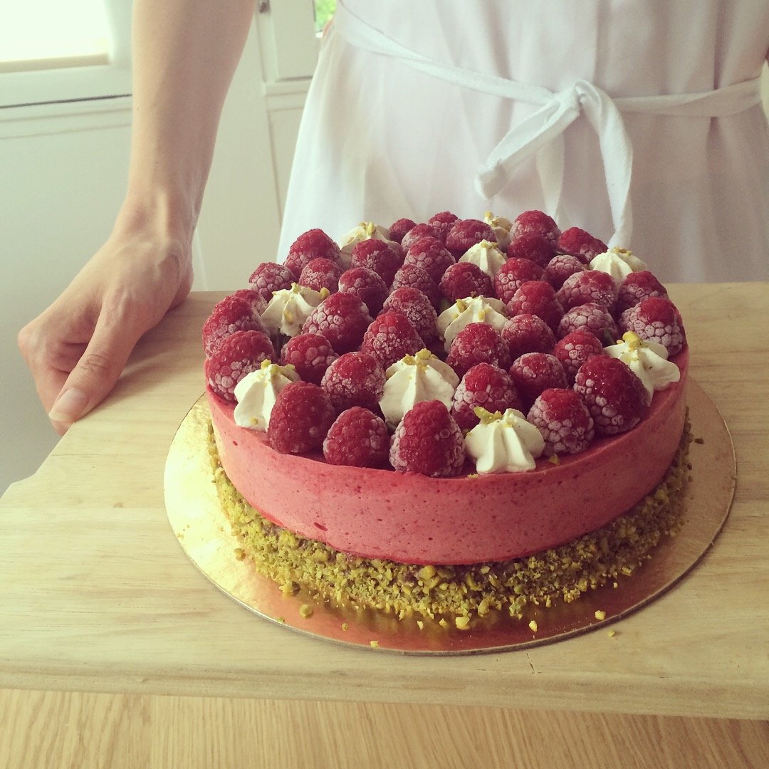 Entremets vegan framboises pistaches - Linda Vongdara