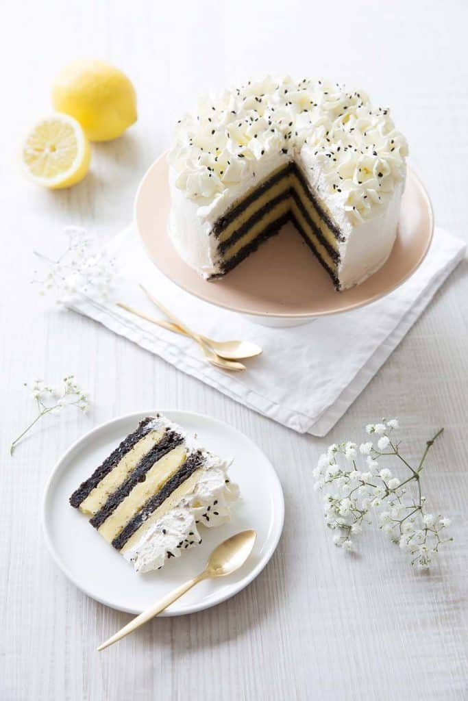 Photo de la recette : Layer cake citron sésame noir – sans gluten