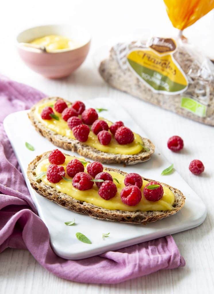 Tartines de lemon curd et framboises