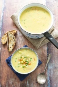 Soupe irlandaise végétarienne et nourrissante aux légumes
