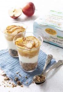 Recette Verrine de yaourt et compote de pommes, muesli