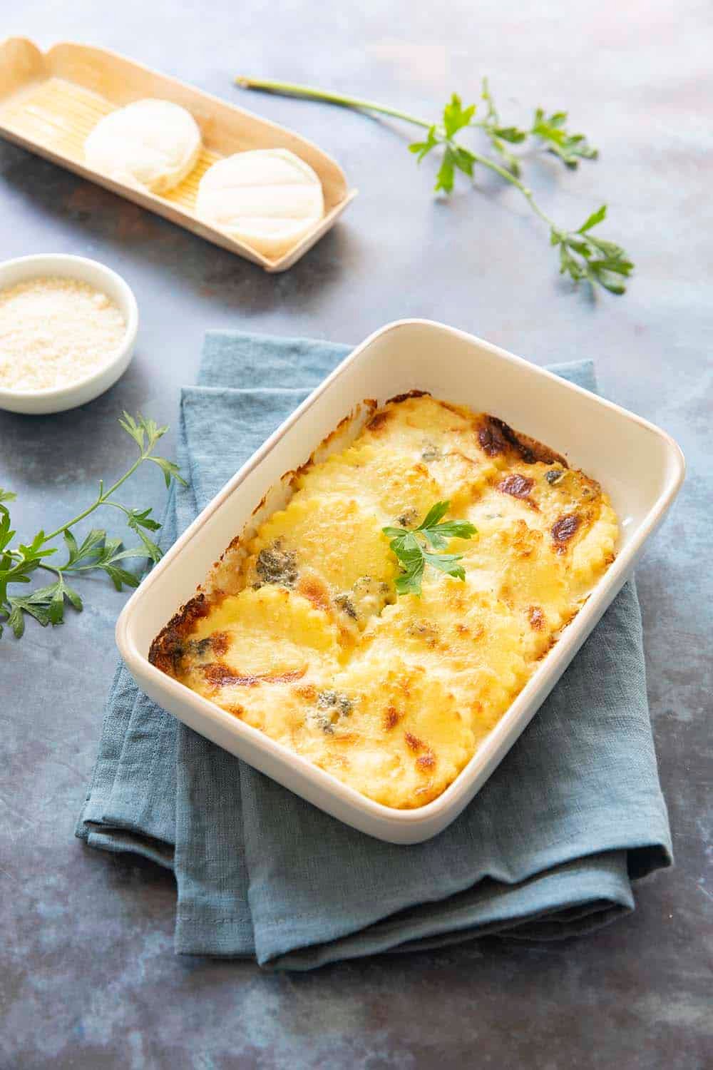 Gratin de semoule au fromage emmental - Recettes de cuisine Ôdélices